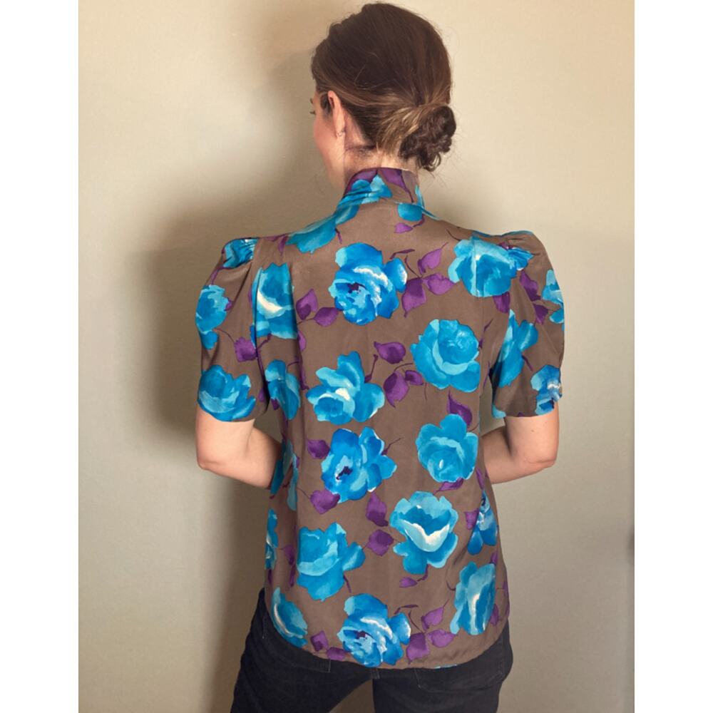 Balmain ~ VINTAGE Pierre Balmain Silk Floral Print Tie-Neck Bow Blouse ~ Sz 42 - Picture 4 of 9